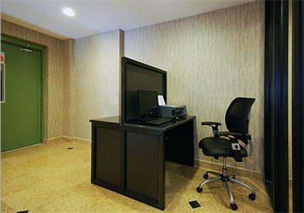 Quality Inn Jamaica Airtrain Nowy Jork Zewnętrze zdjęcie